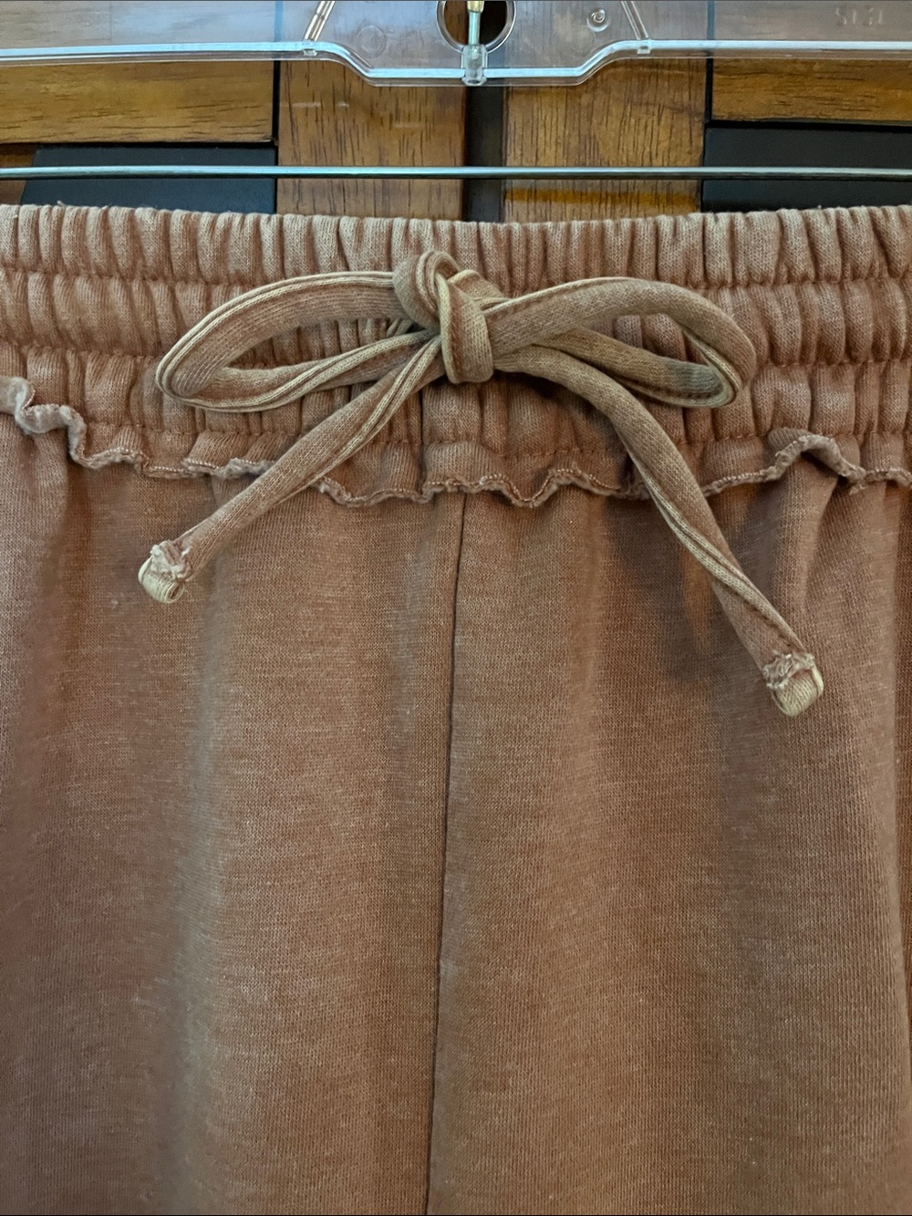 Zenana Outfitters Acid Washed Ash Mocha Wide Leg Fleece Lined Pants w/Pockets - Picture 2 of 9
